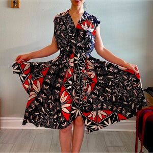 Tory Burch silk wrapped dress size 2. Blue red white gray snap midi pleated.